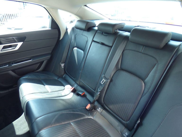 JAGUAR XF 2.0 d Prestige **Â