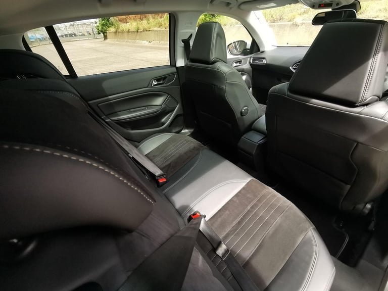 PEUGEOT 308 1.6 e-HDi Feline 2014