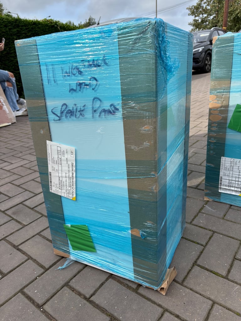 image for White carcass kitchen wall unit with gloss white door 