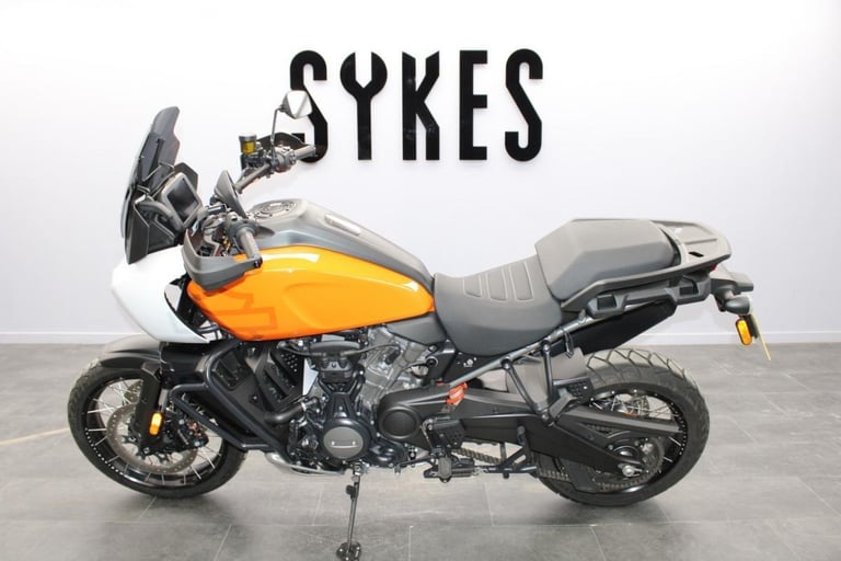 2021 Harley-Davidson RA1250S Pan America Special in Baja Orange White