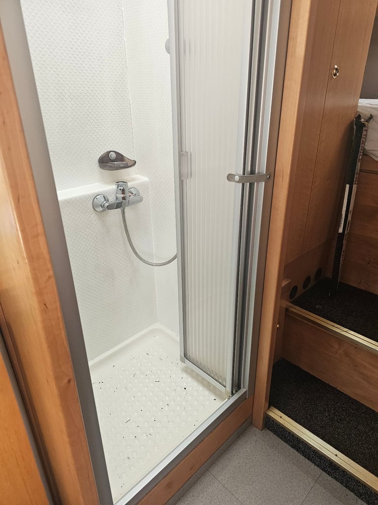 Mercedes-Benz, 1994, 2874 (cc)