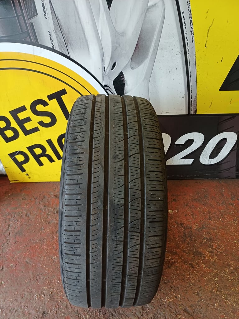1x 275 45 21 Pirelli Tyre