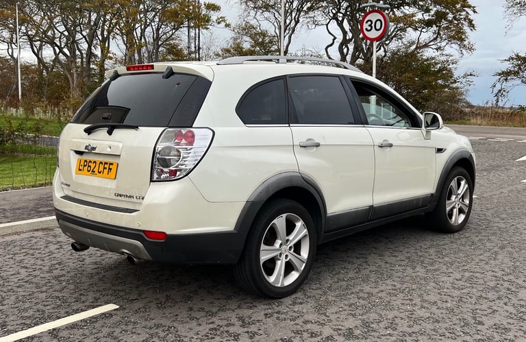 AUTOMATIC 7 seater 2013 plate Chevrolet 