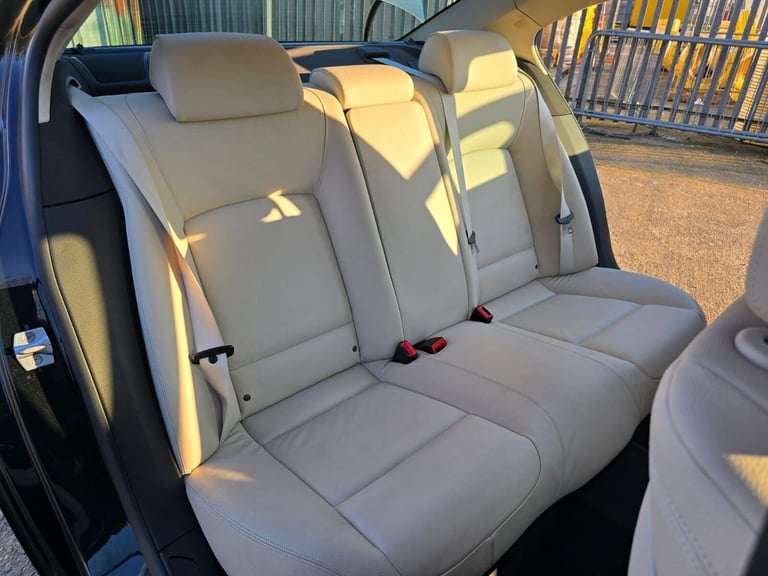 2013 BMW 7 Series 4.4 750Li V8 SE Auto Euro 5 (s/s) 4dr Saloon Petrol Automatic