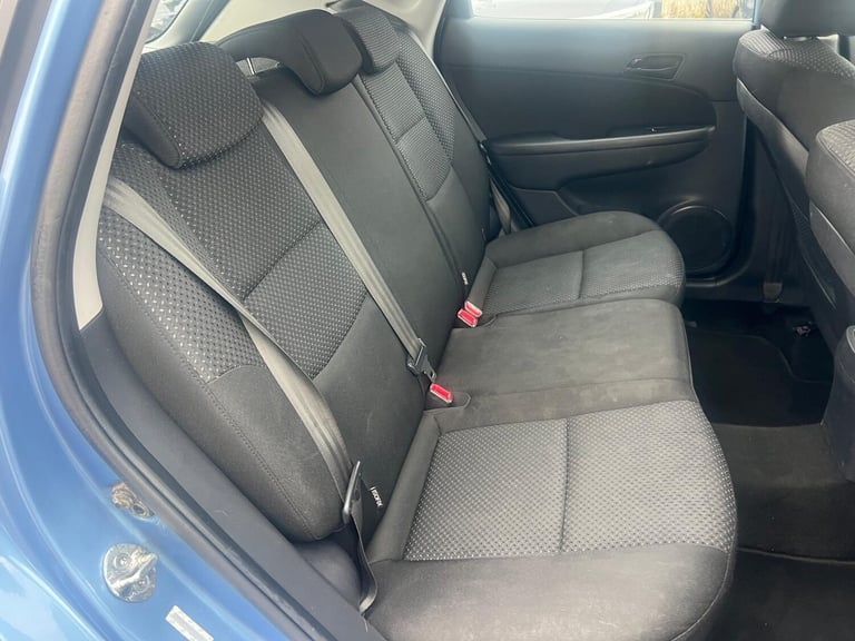 2011 Hyundai i30 1.6 CRDi Comfort 5dr HATCHBACK DIESEL Manual