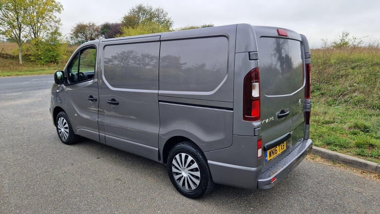 2016 Vauxhall Vivaro 1.6 CDTi 2700 Sportive L1 H1 Euro 5 5dr PANEL VAN Diesel Manual