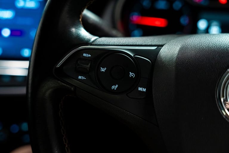 2018 Vauxhall Crossland X 1.6 Turbo D Tech Line Nav SUV 5dr Diesel Manual Euro 6 (s/s) (120 ps) D...