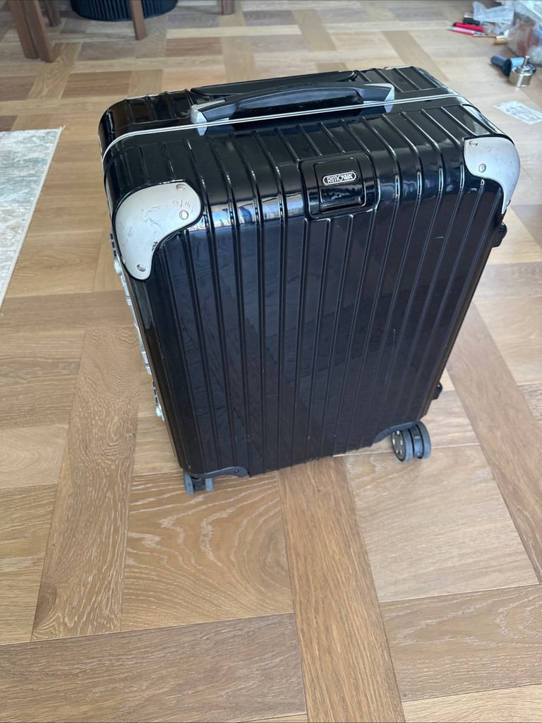 RIMOWA 