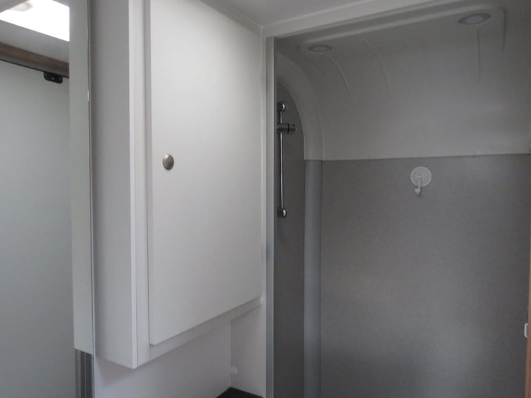 Bailey Autograph Approach 75/2 4 Berth Fixed Bed