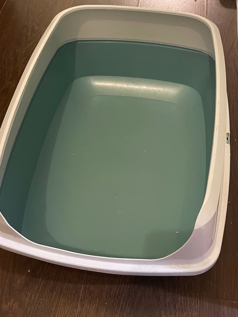 Cat litter box for sale