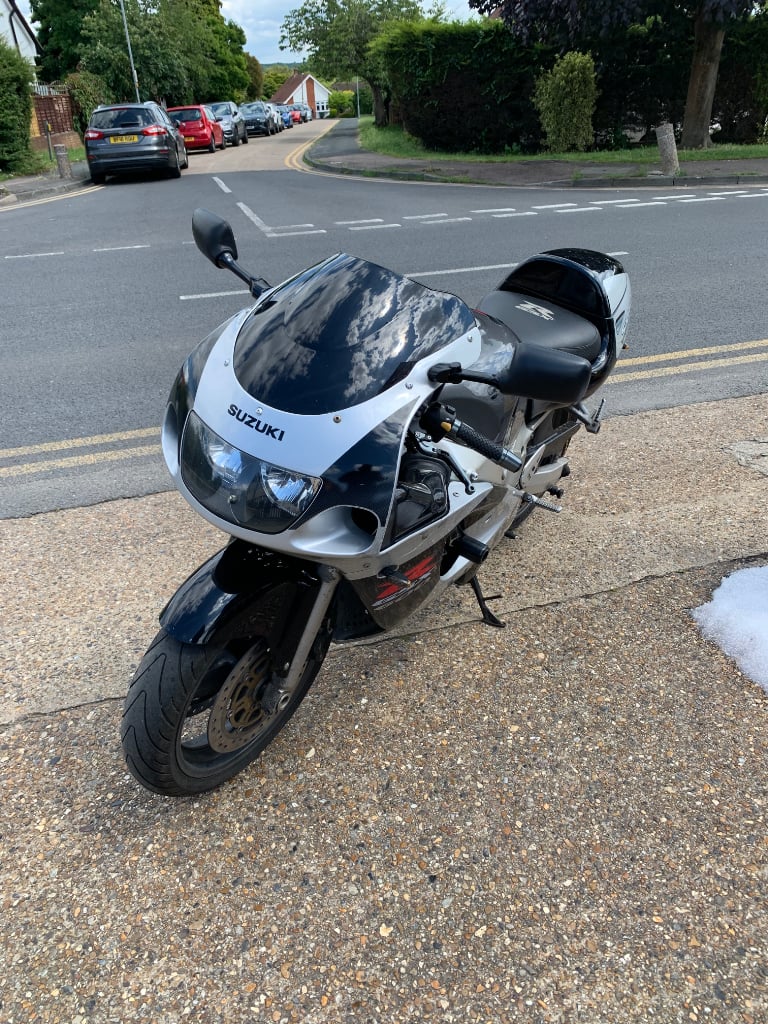 SUZUKI GSXR 600 1998 DUCATI JACKET INC. £3695 ONO RARE GREY/BLACK FULL RESTORATION 