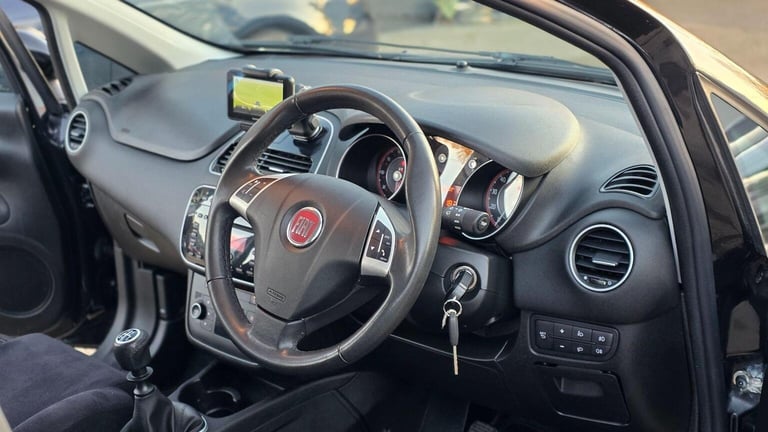 FIAT PUNTO 1.4 Easy Euro 6 (s/s) 5dr 2015