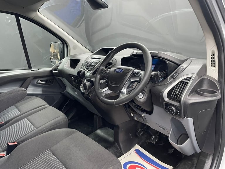 2015 Ford Transit Custom 2.2 TDCi 125ps Low Roof Trend Van PANEL VAN DIESEL Manual