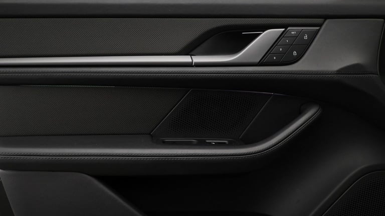 2022 Porsche Taycan Performance Plus 93.4kWh Turbo S Auto 4WD 4dr (11kW Charger) Saloon Electric ...