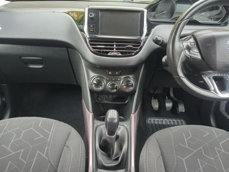 2016 Peugeot 2008 1.2 PureTech Active 5dr HATCHBACK Petrol Manual
