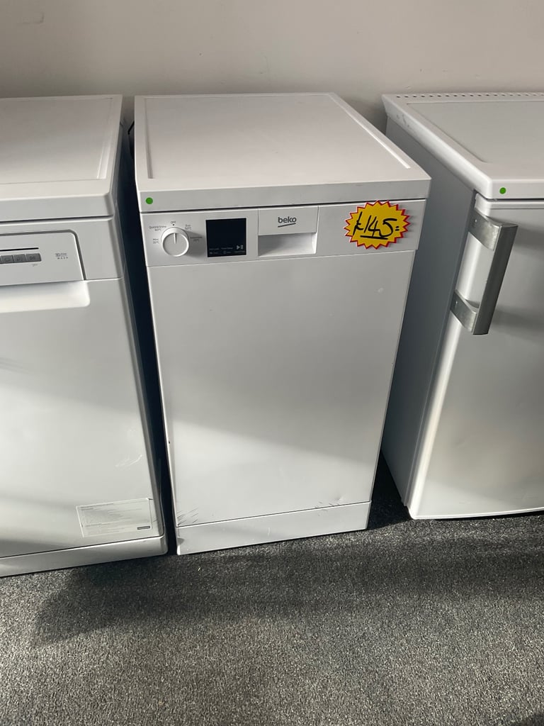 Beko Freestanding slimline dishwasher 