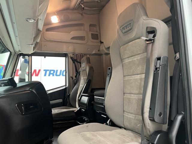 Iveco Stralis Hi-Way 460 6x2 Midlift Tractor Unit 