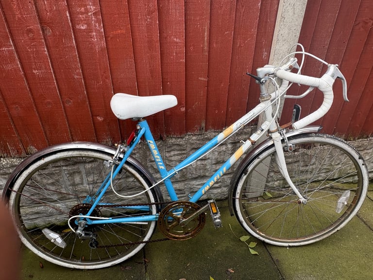vintage Femmelle Diamond road bike