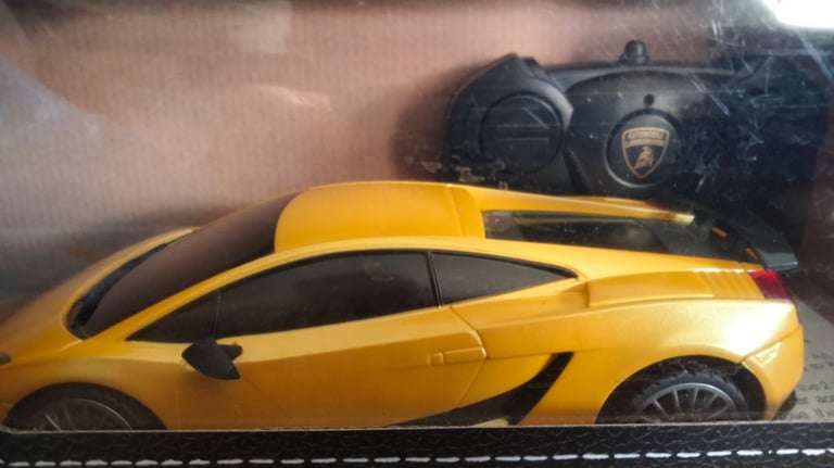 Toy cars , remote control cars x2