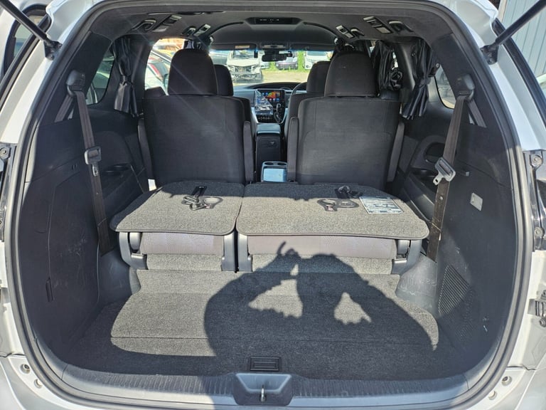 2019 Toyota Estima hybrid grade 4 carplay