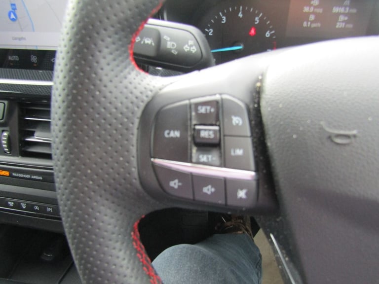 2023 Ford Focus 1.0T EcoBoost ST-Line 5dr - 1 Owner / Protection Pack Hatchback Petrol Manual