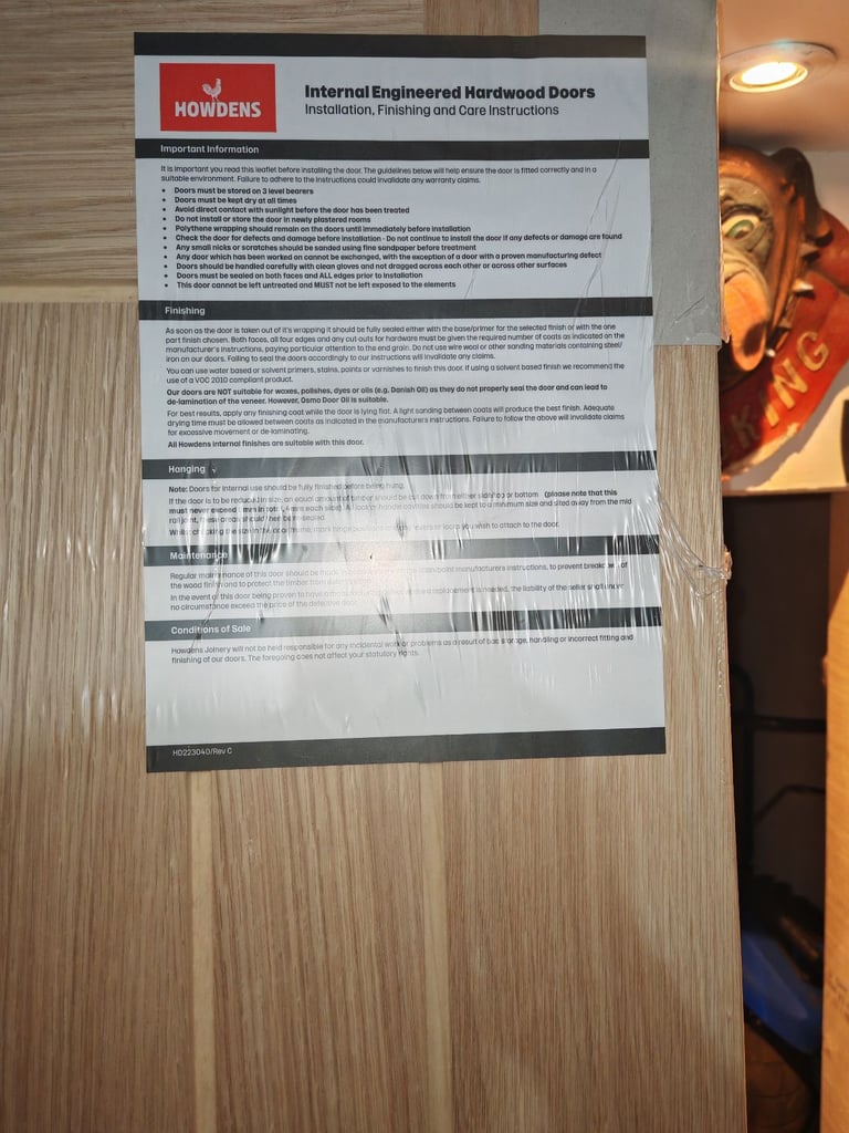 image for 2 X Howdens Dordogne 6'6&quot; x 2'4&quot; Oak Doors