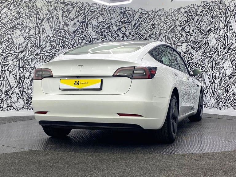2021 Tesla Model 3 Standard Range Plus Saloon 4dr Electric Auto RWD (241 bhp) Saloon ELECTRIC Aut...
