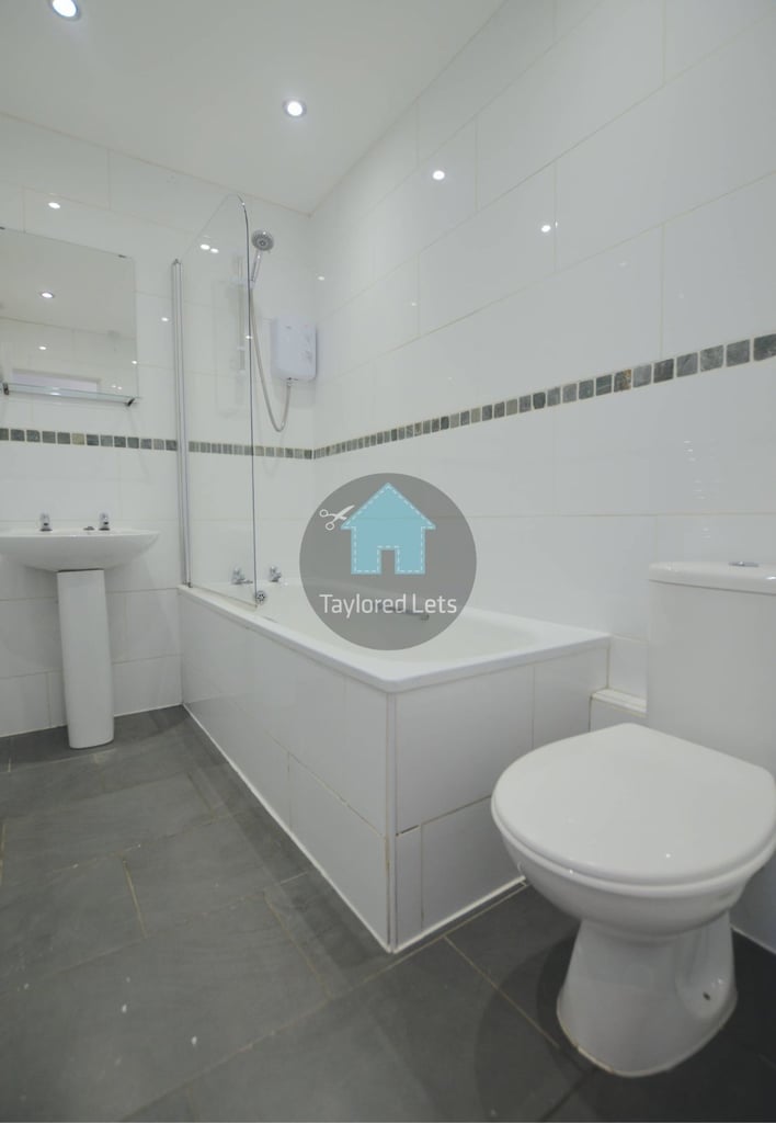 MODERN 3 BEDROOM PROPERTY AVAILABLE TO RENT IN HEATON 04/09/2026 - £115PPPW