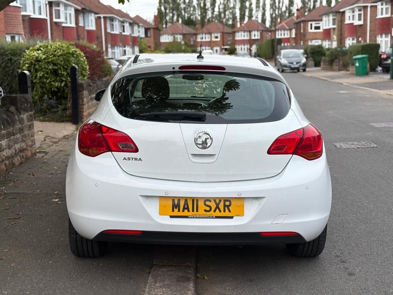 Vauxhall, ASTRA, Hatchback, 2011, Manual, 1398 (cc), 5 doors