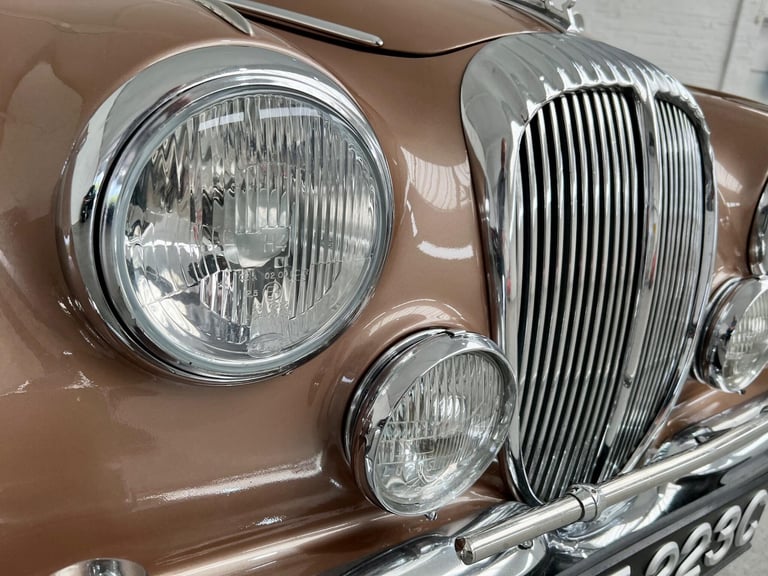 1965 Daimler V8 Petrol Automatic