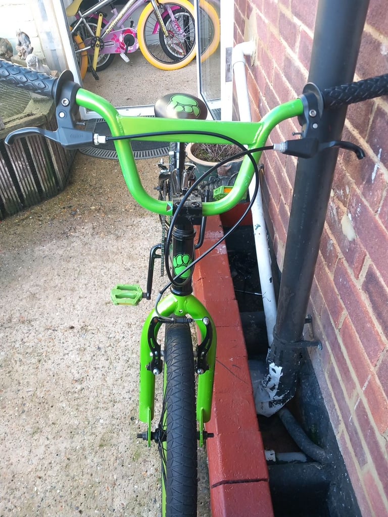 Fully serviced muddy Fox Bmx Bike 20inch Wheels kid's bike 