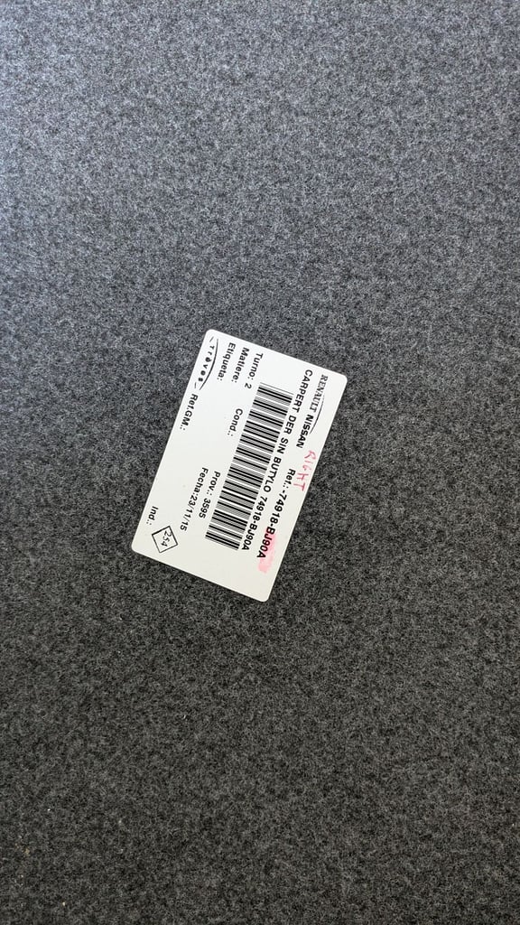 Nissan NV200 7 seater combi wheel arch carpet covers