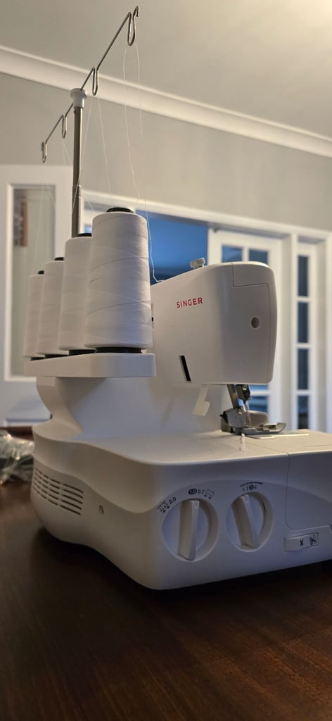 Singer Overlocker Sewing Machine (S14-78 Overlock)k