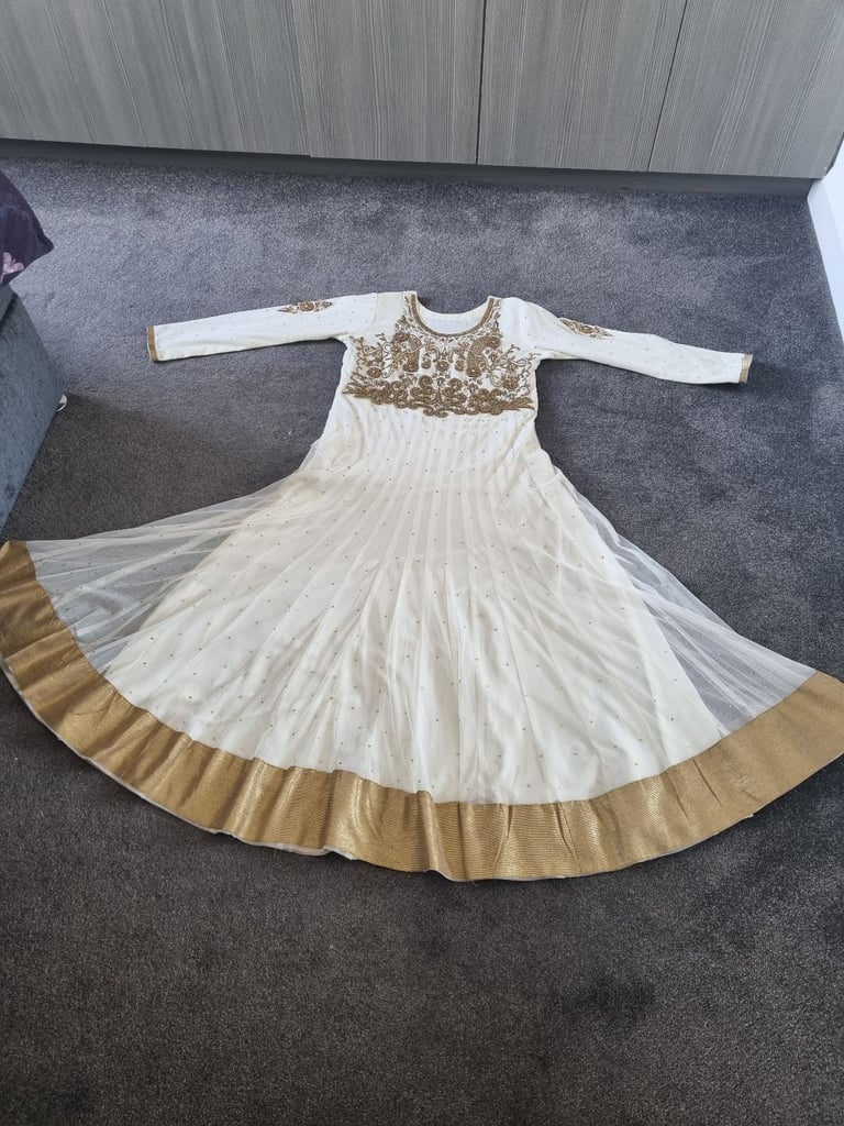 Pakistani Indian Party Dress Excellent Condition Cream With Gold Dimonds