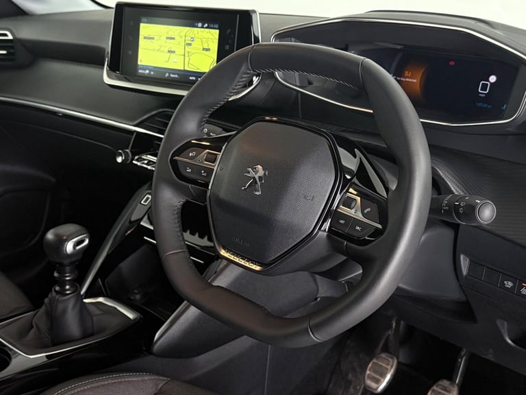  Peugeot 208 1.2 PureTech Allure Premium + Euro 6 (s/s) 5dr Petrol Manual