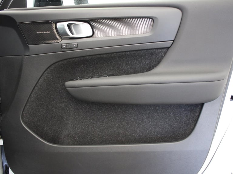 2021 Volvo XC40 P8 Recharge 300kW 78kWh First Edition 5dr AWD Auto 4x4 Electric Automatic