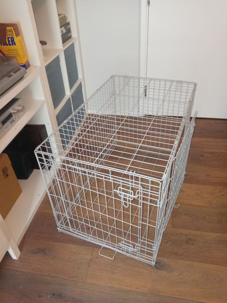 Dog Crate double door. Size small. 