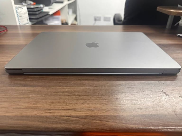 MacBook Pro 16” 2021 M1 Pro Chip | 16GB RAM | 512GB SSD | 16-Core GPU £650