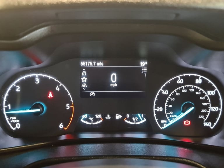 FORD TRANSIT CONNECT 1.5 200 ECOBLUE TREND P/V L1 100 BHP SWB DIESEL