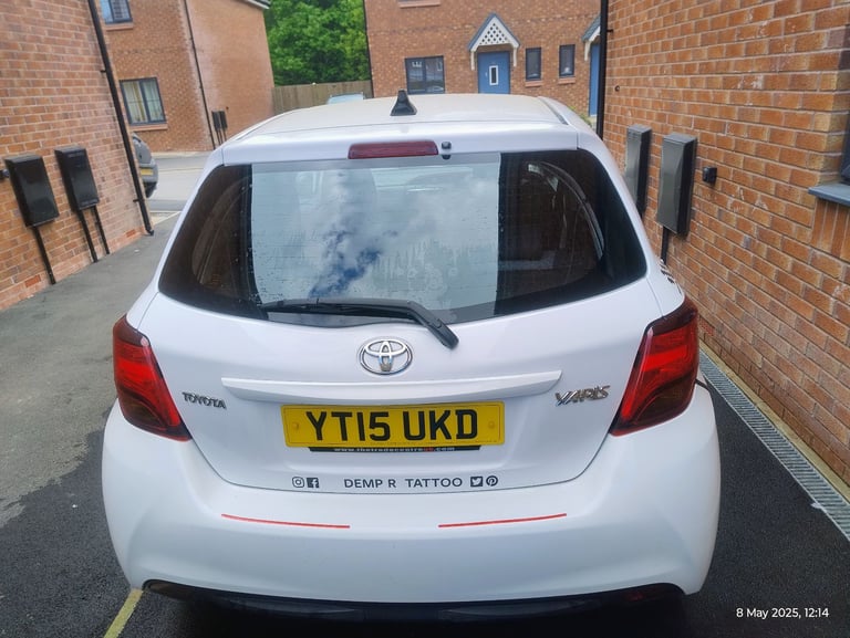 Toyota, YARIS, Hatchback, 2015, Manual, 1329 (cc), 5 doors