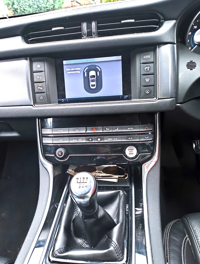 Jaguar, XF R-Sport, Saloon, 2015 (65), Manual, 1999 (cc, 163 bhp), diesel, 4 doors, 55K mileage