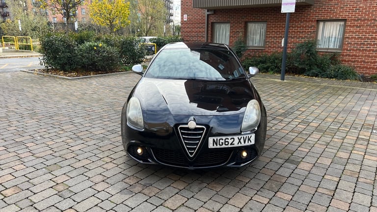 Alfa Romeo, 1.4L Sportiva Turbo Petrol GIULIETTA, Hatchback, 2012, Manual, 1368 (cc), 5 doors