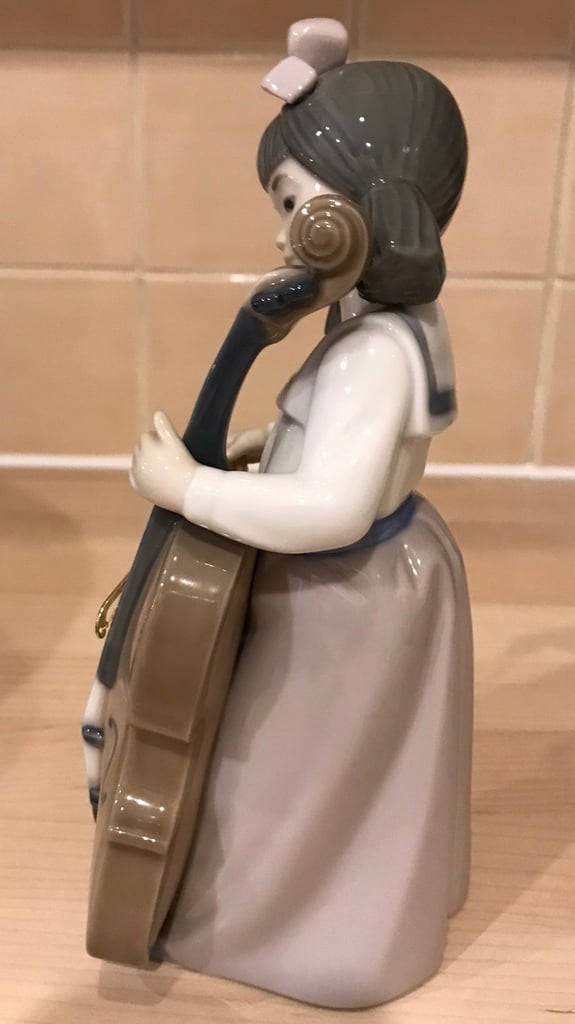 Nao by Lladro Figurine Girl with Cello Christmas 🎄 