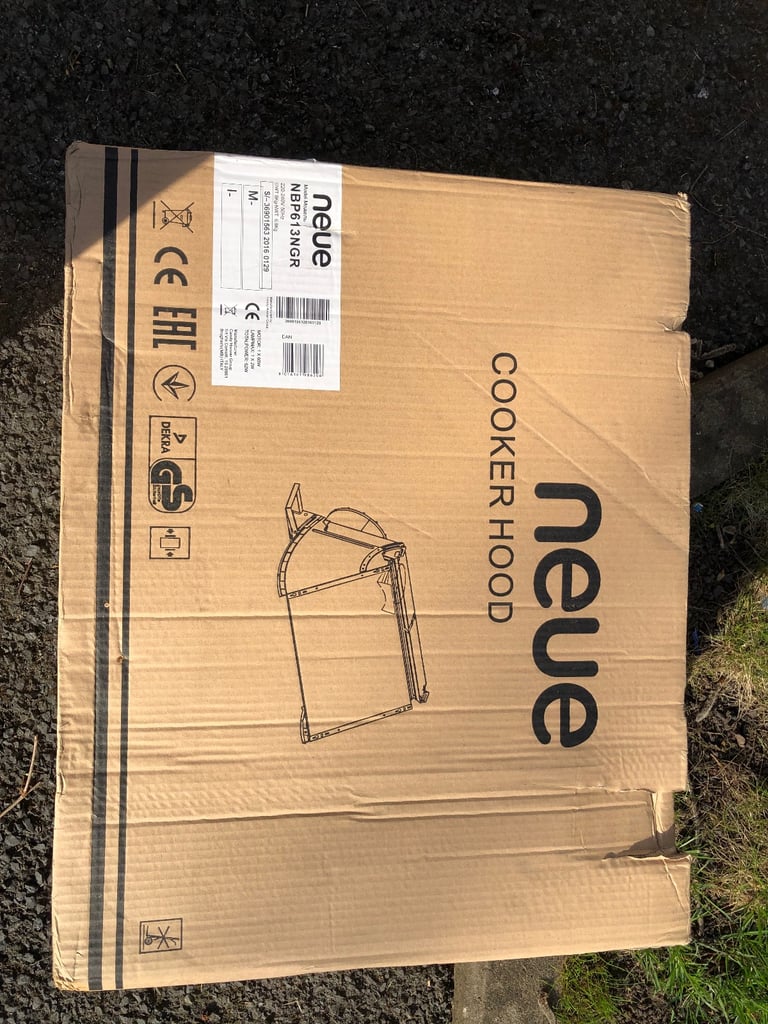 Brand new unopened Brand new unopened Integrated 3 Speed cooker Hood with LED Lights £50 