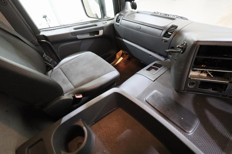 2016 (16 PLATE) Scania  P250 4x2 Euro 6 Refrigerated