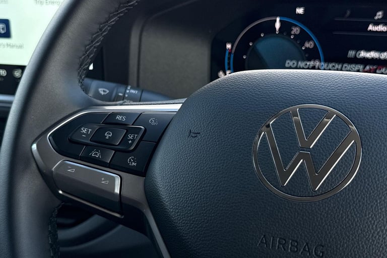 2025 Volkswagen Transporter 160kW 65kWh Commerce Pro Van Auto Van Automatic