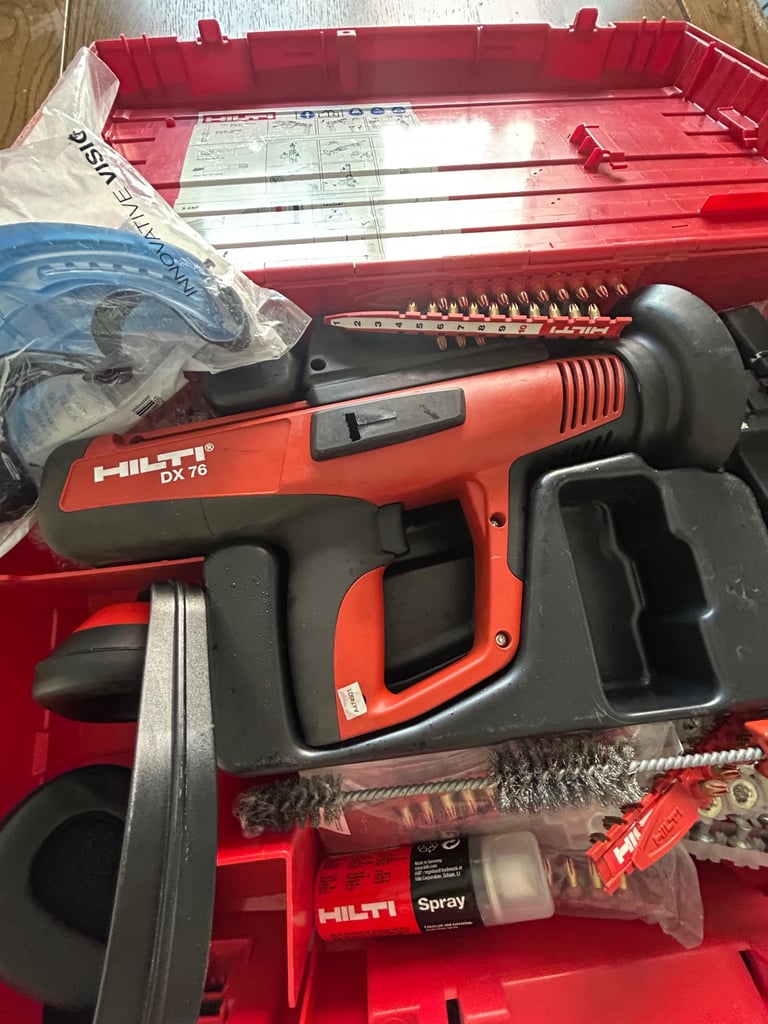image for NAIL GUN - HILTI DX 76 Nail Gun plus MX 76 Cartridge **New Fixed Price To Sell**