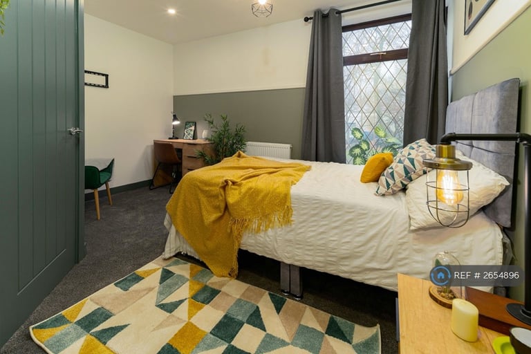 1 bedroom in Ashton Road, Hyde, SK14 (#2654896)