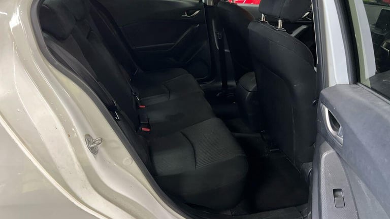 2015 Mazda Mazda3 2.0 SE-L Nav 4dr SALOON PETROL Manual