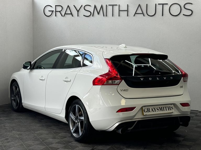 2015 Volvo V40 1.6 D2 R-Design Euro 5 (s/s) 5dr HATCHBACK Diesel Manual